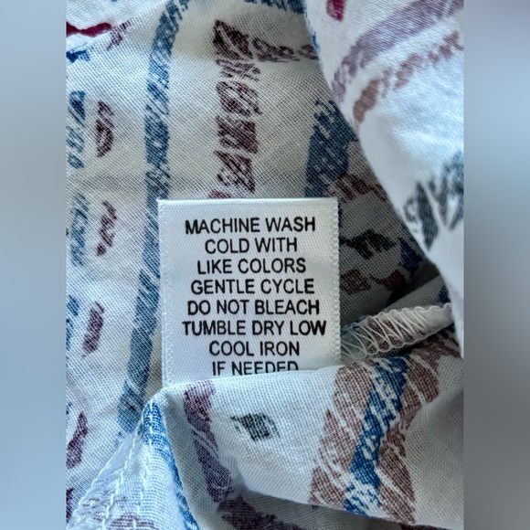 Eden & Olivia Multicolor Geometric Blouse - Picture 7 of 7